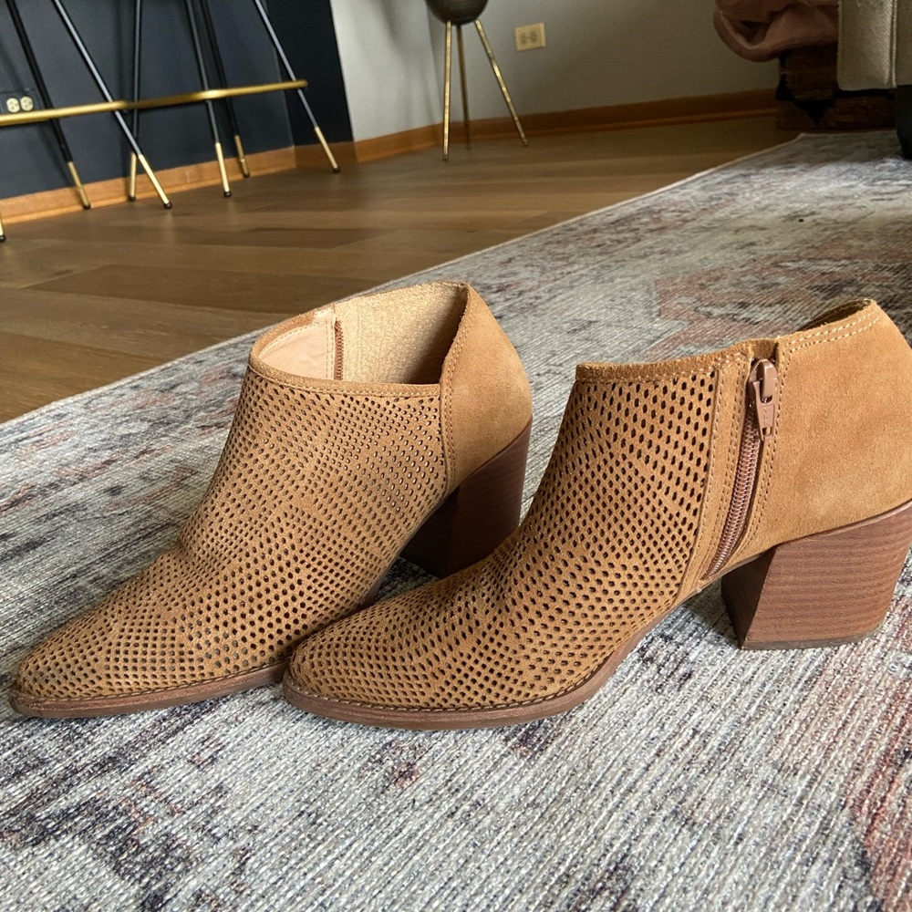 Lucky brand tan booties